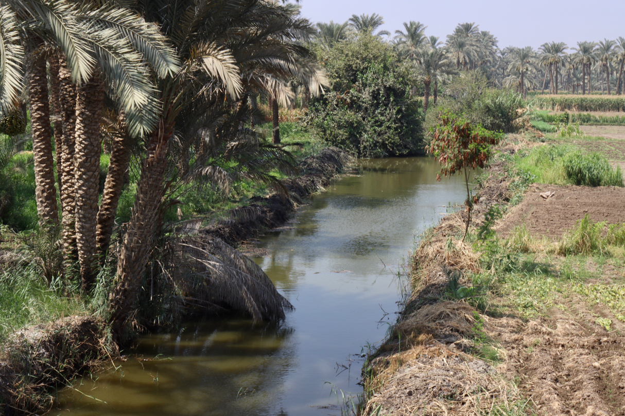 Explore Dahshur